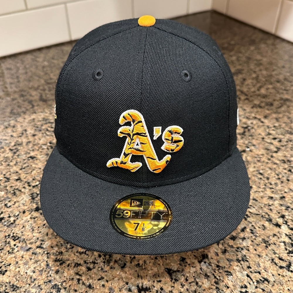 Oakland A's New Era 59FIFTY Baseball Cap 7 1/8 Black Orange Tiger Stripe New